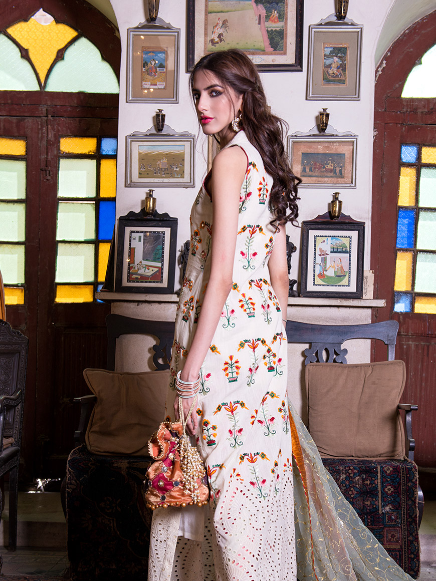 17-2.jpg Saloni - Image 2
